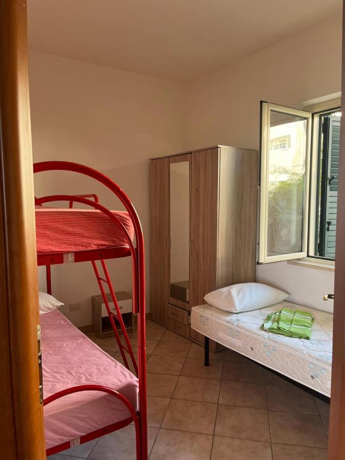 Appartamento Bilocale vista mare sul lungomare Siderno Esterno foto